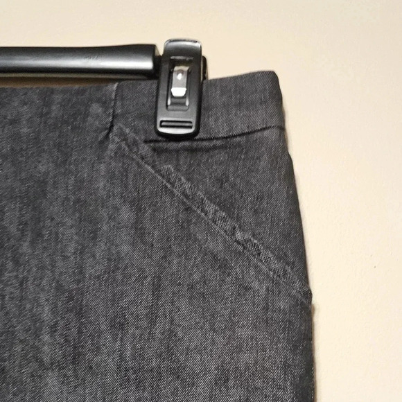 Gap Denim Skirt Women's size 8 Charcoal Gray Black Stretch Above Knee Short - Picture 2 of 6
